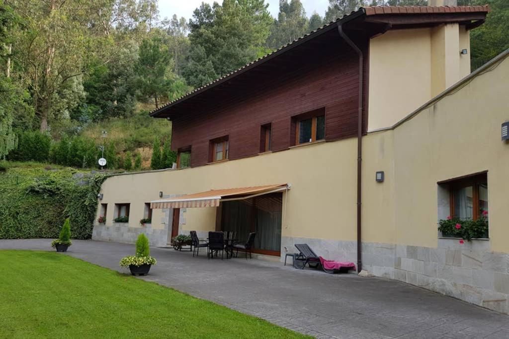 Aliga Etxea. Beach & Mountain Village Getxo Esterno foto