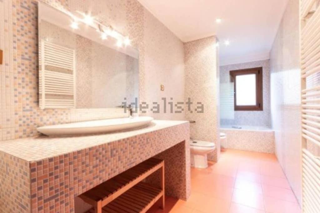 Aliga Etxea. Beach & Mountain Village Getxo Esterno foto